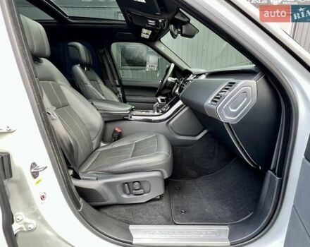 Білий Ленд Ровер Range Rover Sport, об'ємом двигуна 3 л та пробігом 179 тис. км за 34900 $, фото 53 на Automoto.ua