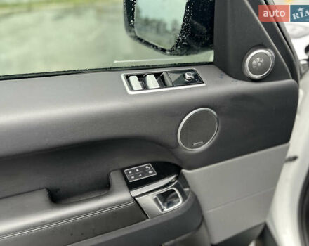 Белый Ленд Ровер Рендж Ровер Спорт, объемом двигателя 3 л и пробегом 106 тыс. км за 39900 $, фото 7 на Automoto.ua