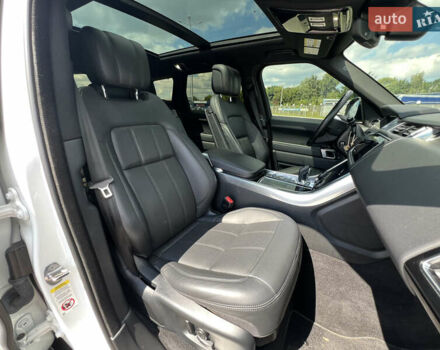 Белый Ленд Ровер Рендж Ровер Спорт, объемом двигателя 3 л и пробегом 106 тыс. км за 39900 $, фото 16 на Automoto.ua