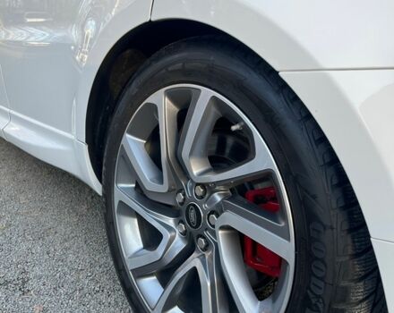 Білий Ленд Ровер Range Rover Sport, об'ємом двигуна 3 л та пробігом 130 тис. км за 36500 $, фото 23 на Automoto.ua