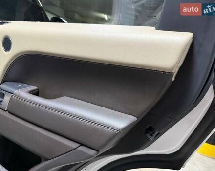 Білий Ленд Ровер Range Rover Sport, об'ємом двигуна 2 л та пробігом 76 тис. км за 45500 $, фото 60 на Automoto.ua