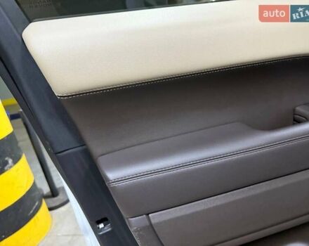 Білий Ленд Ровер Range Rover Sport, об'ємом двигуна 2 л та пробігом 76 тис. км за 45500 $, фото 34 на Automoto.ua