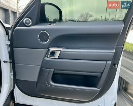 Білий Ленд Ровер Range Rover Sport, об'ємом двигуна 3 л та пробігом 179 тис. км за 34900 $, фото 48 на Automoto.ua