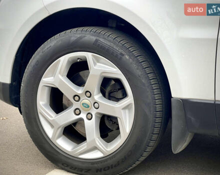 Белый Ленд Ровер Рендж Ровер Спорт, объемом двигателя 2 л и пробегом 91 тыс. км за 46000 $, фото 18 на Automoto.ua