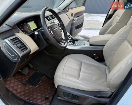 Білий Ленд Ровер Range Rover Sport, об'ємом двигуна 3 л та пробігом 142 тис. км за 34900 $, фото 32 на Automoto.ua