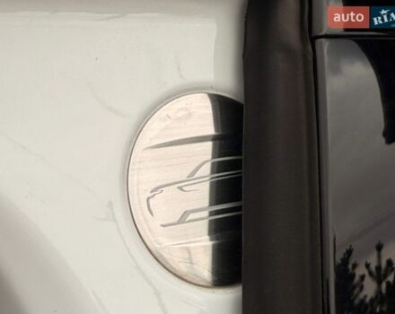 Білий Ленд Ровер Range Rover Sport, об'ємом двигуна 2 л та пробігом 133 тис. км за 37500 $, фото 21 на Automoto.ua