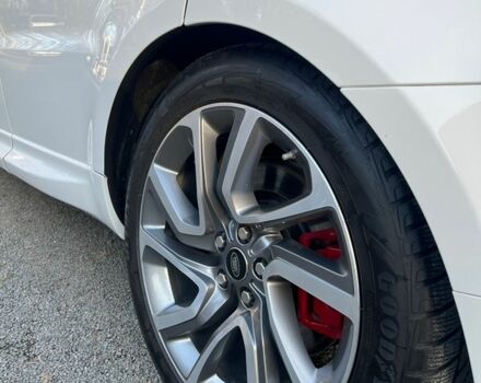 Білий Ленд Ровер Range Rover Sport, об'ємом двигуна 3 л та пробігом 130 тис. км за 37000 $, фото 23 на Automoto.ua