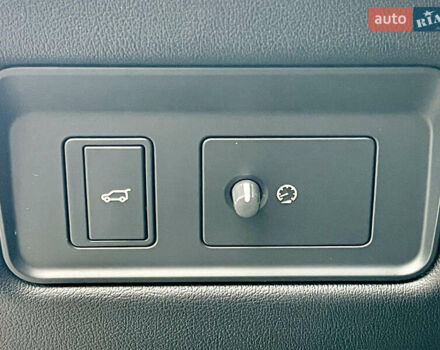 Белый Ленд Ровер Рендж Ровер Спорт, объемом двигателя 2 л и пробегом 91 тыс. км за 46000 $, фото 22 на Automoto.ua