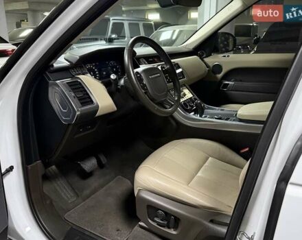 Білий Ленд Ровер Range Rover Sport, об'ємом двигуна 2 л та пробігом 76 тис. км за 45500 $, фото 39 на Automoto.ua