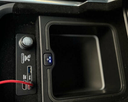 Белый Ленд Ровер Рендж Ровер Спорт, объемом двигателя 3 л и пробегом 106 тыс. км за 39900 $, фото 4 на Automoto.ua