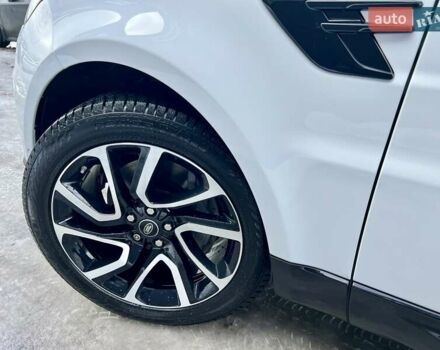 Білий Ленд Ровер Range Rover Sport, об'ємом двигуна 3 л та пробігом 179 тис. км за 34900 $, фото 78 на Automoto.ua