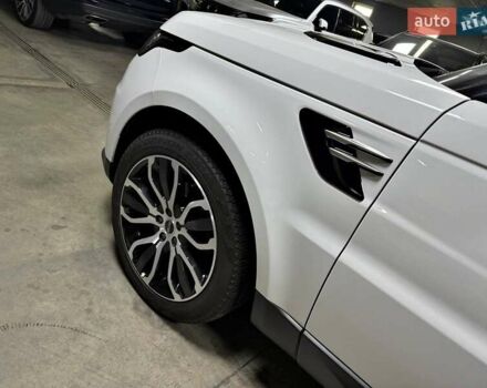 Білий Ленд Ровер Range Rover Sport, об'ємом двигуна 2 л та пробігом 76 тис. км за 45500 $, фото 25 на Automoto.ua