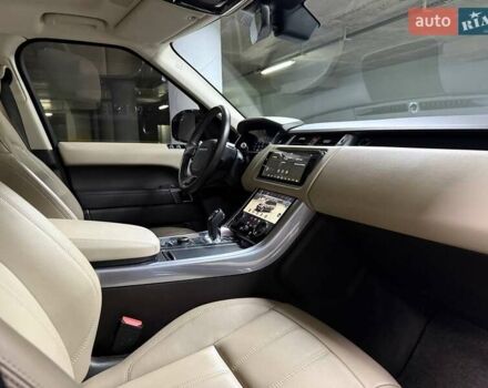 Білий Ленд Ровер Range Rover Sport, об'ємом двигуна 2 л та пробігом 76 тис. км за 45500 $, фото 75 на Automoto.ua