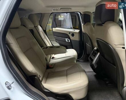Білий Ленд Ровер Range Rover Sport, об'ємом двигуна 2 л та пробігом 76 тис. км за 45500 $, фото 57 на Automoto.ua