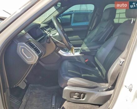Білий Ленд Ровер Range Rover Sport, об'ємом двигуна 0 л та пробігом 122 тис. км за 14000 $, фото 7 на Automoto.ua