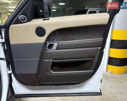 Білий Ленд Ровер Range Rover Sport, об'ємом двигуна 2 л та пробігом 76 тис. км за 45500 $, фото 84 на Automoto.ua