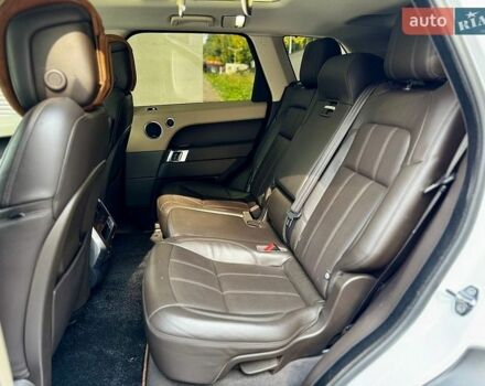 Білий Ленд Ровер Range Rover Sport, об'ємом двигуна 3 л та пробігом 154 тис. км за 38000 $, фото 16 на Automoto.ua