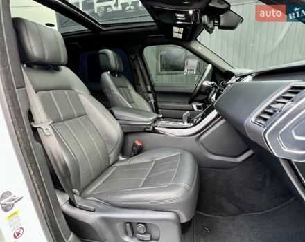 Білий Ленд Ровер Range Rover Sport, об'ємом двигуна 3 л та пробігом 179 тис. км за 34900 $, фото 54 на Automoto.ua