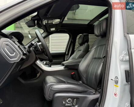 Белый Ленд Ровер Рендж Ровер Спорт, объемом двигателя 3 л и пробегом 93 тыс. км за 39500 $, фото 4 на Automoto.ua