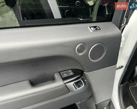 Белый Ленд Ровер Рендж Ровер Спорт, объемом двигателя 3 л и пробегом 106 тыс. км за 39900 $, фото 38 на Automoto.ua