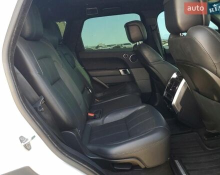 Білий Ленд Ровер Range Rover Sport, об'ємом двигуна 0 л та пробігом 122 тис. км за 14000 $, фото 8 на Automoto.ua