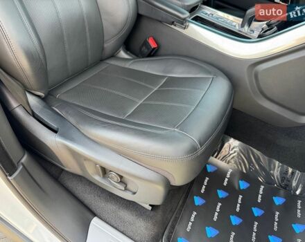 Білий Ленд Ровер Range Rover Sport, об'ємом двигуна 3 л та пробігом 154 тис. км за 32900 $, фото 37 на Automoto.ua