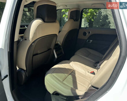 Білий Ленд Ровер Range Rover Sport, об'ємом двигуна 2.99 л та пробігом 98 тис. км за 57500 $, фото 40 на Automoto.ua