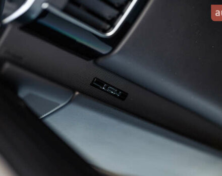 Білий Ленд Ровер Range Rover Sport, об'ємом двигуна 3 л та пробігом 130 тис. км за 45000 $, фото 72 на Automoto.ua