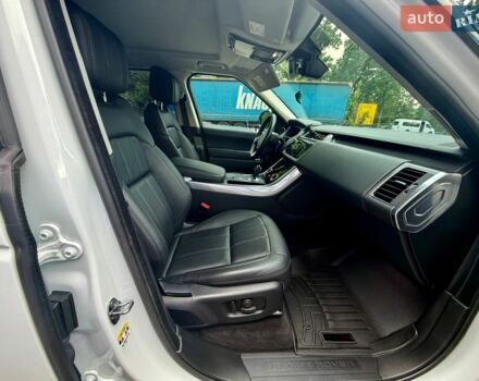Білий Ленд Ровер Range Rover Sport, об'ємом двигуна 2.99 л та пробігом 102 тис. км за 47000 $, фото 12 на Automoto.ua