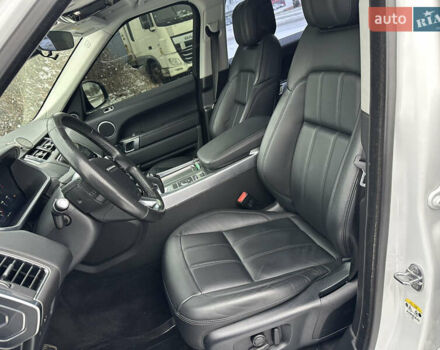Білий Ленд Ровер Range Rover Sport, об'ємом двигуна 3 л та пробігом 88 тис. км за 48900 $, фото 17 на Automoto.ua