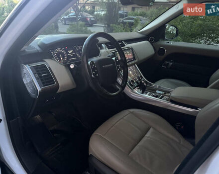 Белый Ленд Ровер Рендж Ровер Спорт, объемом двигателя 2.99 л и пробегом 115 тыс. км за 59900 $, фото 2 на Automoto.ua