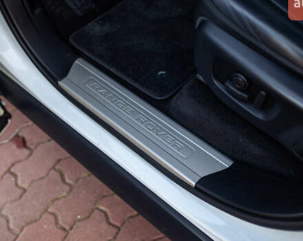 Білий Ленд Ровер Range Rover Sport, об'ємом двигуна 3 л та пробігом 130 тис. км за 45000 $, фото 32 на Automoto.ua