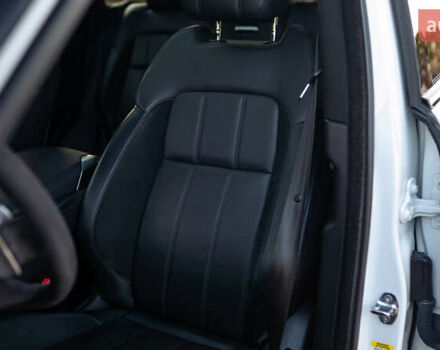 Білий Ленд Ровер Range Rover Sport, об'ємом двигуна 3 л та пробігом 130 тис. км за 45000 $, фото 34 на Automoto.ua