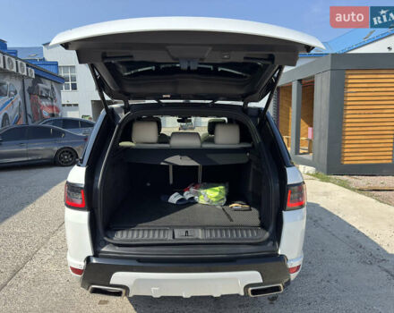 Белый Ленд Ровер Рендж Ровер Спорт, объемом двигателя 3 л и пробегом 76 тыс. км за 55000 $, фото 38 на Automoto.ua