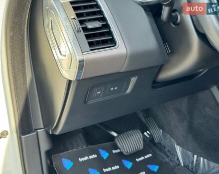 Білий Ленд Ровер Range Rover Sport, об'ємом двигуна 3 л та пробігом 154 тис. км за 32900 $, фото 14 на Automoto.ua