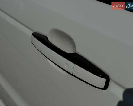 Белый Ленд Ровер Рендж Ровер Спорт, объемом двигателя 3 л и пробегом 76 тыс. км за 55000 $, фото 16 на Automoto.ua