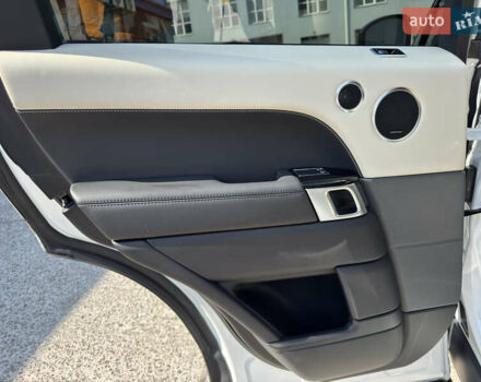 Белый Ленд Ровер Рендж Ровер Спорт, объемом двигателя 3 л и пробегом 76 тыс. км за 55000 $, фото 33 на Automoto.ua