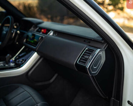 Білий Ленд Ровер Range Rover Sport, об'ємом двигуна 3 л та пробігом 130 тис. км за 45000 $, фото 71 на Automoto.ua