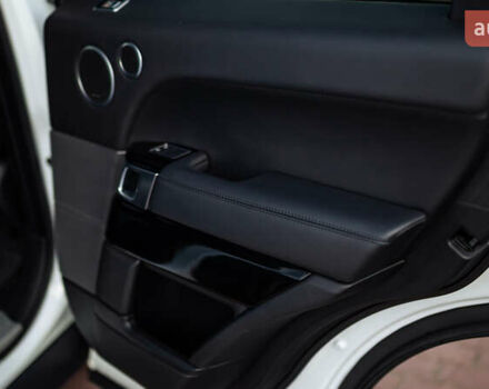 Білий Ленд Ровер Range Rover Sport, об'ємом двигуна 3 л та пробігом 130 тис. км за 45000 $, фото 62 на Automoto.ua