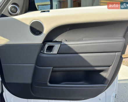 Белый Ленд Ровер Рендж Ровер Спорт, объемом двигателя 3 л и пробегом 76 тыс. км за 55000 $, фото 46 на Automoto.ua