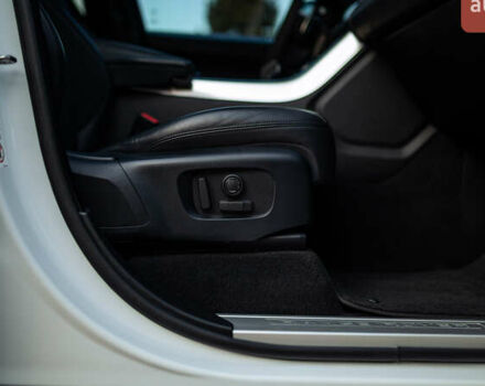 Білий Ленд Ровер Range Rover Sport, об'ємом двигуна 3 л та пробігом 130 тис. км за 45000 $, фото 68 на Automoto.ua