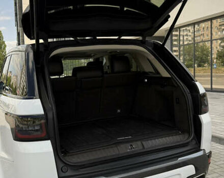 Белый Ленд Ровер Рендж Ровер Спорт, объемом двигателя 2.99 л и пробегом 39 тыс. км за 59000 $, фото 16 на Automoto.ua