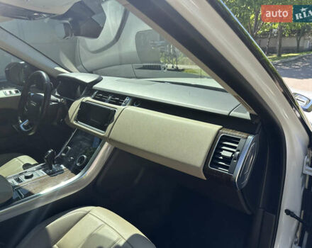 Білий Ленд Ровер Range Rover Sport, об'ємом двигуна 2.99 л та пробігом 98 тис. км за 57500 $, фото 44 на Automoto.ua