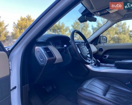 Белый Ленд Ровер Рендж Ровер Спорт, объемом двигателя 2.99 л и пробегом 229 тыс. км за 47000 $, фото 9 на Automoto.ua