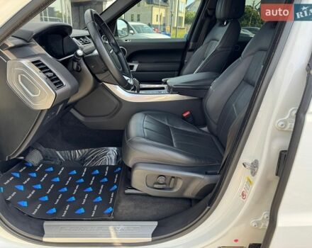 Білий Ленд Ровер Range Rover Sport, об'ємом двигуна 3 л та пробігом 154 тис. км за 32900 $, фото 19 на Automoto.ua