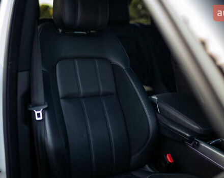 Білий Ленд Ровер Range Rover Sport, об'ємом двигуна 3 л та пробігом 130 тис. км за 45000 $, фото 70 на Automoto.ua