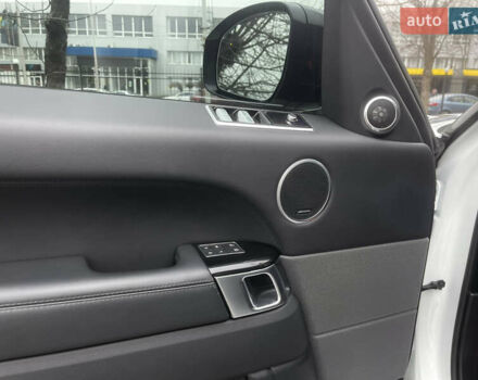 Білий Ленд Ровер Range Rover Sport, об'ємом двигуна 3 л та пробігом 39 тис. км за 49000 $, фото 26 на Automoto.ua