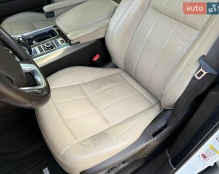 Білий Ленд Ровер Range Rover Sport, об'ємом двигуна 2.99 л та пробігом 147 тис. км за 39500 $, фото 132 на Automoto.ua