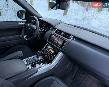 Белый Ленд Ровер Рендж Ровер Спорт, объемом двигателя 3 л и пробегом 78 тыс. км за 61800 $, фото 33 на Automoto.ua