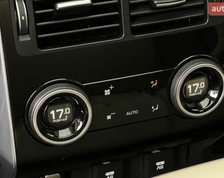 Білий Ленд Ровер Range Rover Sport, об'ємом двигуна 2 л та пробігом 113 тис. км за 55900 $, фото 20 на Automoto.ua